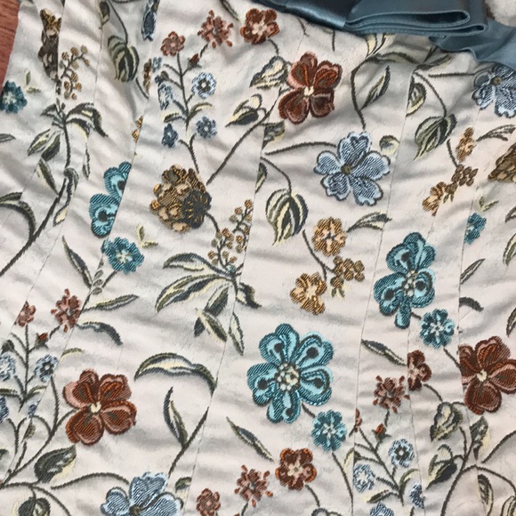 RARE 🎀 NWT! Betsey Johnson Tapestry Dress - Picture 4 of 9